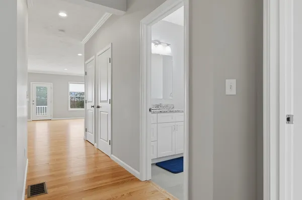 $619,900 | 48 Crestwood Circle, Unit 26, Northbridge, MA 01588