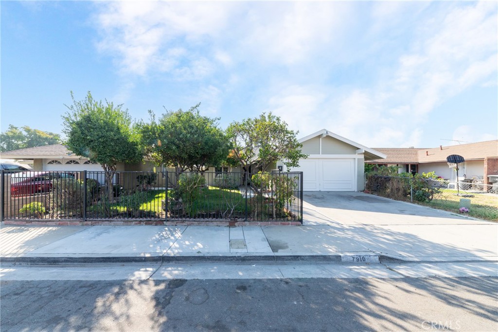 7910 Galway Court Riverside, CA 92503 - Photo 1 of 1 a view of a terrace sink