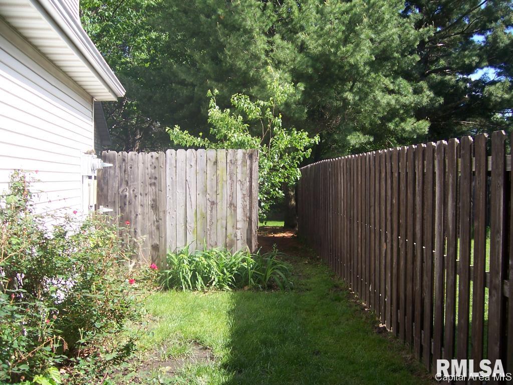 2010 Clara Mae Court Springfield, IL 62711 - Photo 19 of 21 Gallery Image 19
