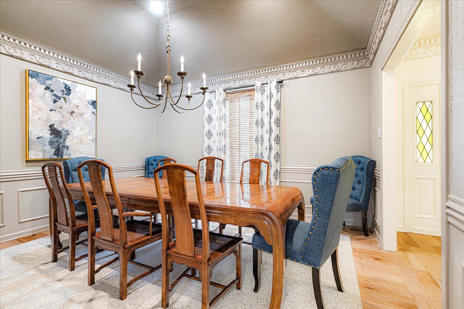 6677 Neshoba Road Memphis, TN 38120 - Photo 9 of 40 a dining room with furniture and chandelier kitchen view