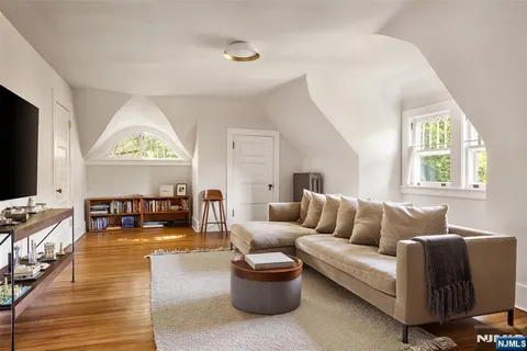 $3,295,000 | 162 Union Street, Montclair, NJ 07042