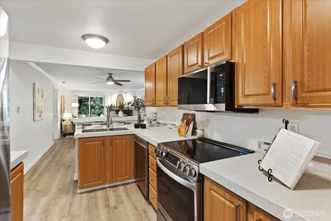 $439,950 | 10018 Northeast 127th Place, Unit B109, Kirkland, WA 98034