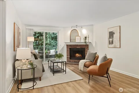 $439,950 | 10018 Northeast 127th Place, Unit B109, Kirkland, WA 98034