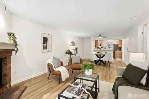 $439,950 | 10018 Northeast 127th Place, Unit B109, Kirkland, WA 98034