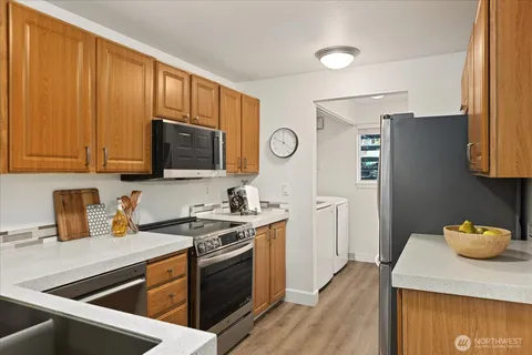 $439,950 | 10018 Northeast 127th Place, Unit B109, Kirkland, WA 98034