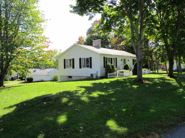 79 Old County Road Hampden, ME 04444 - Photo 4 of 19 IMG_6773