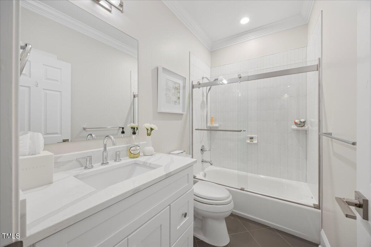 1508 Tradescant Court Raleigh, NC 27613 - Photo 19 of 35 Full guest bath -First Floor
