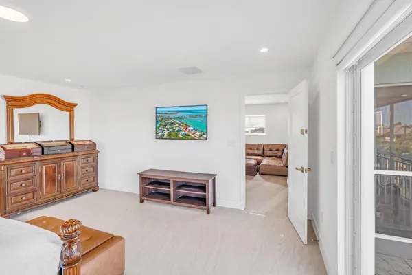 a view of a livingroom with furniture and furniture