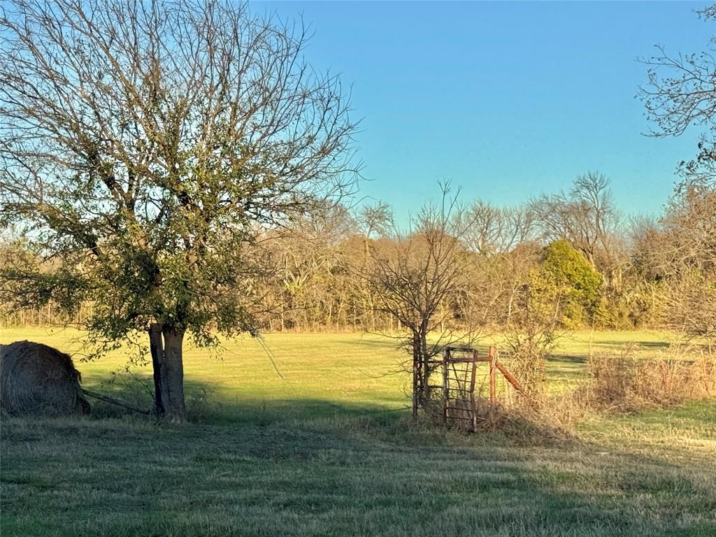 738 Cole Street Gainesville, TX 76240 - Photo 6 of 23 a view of an ocean view