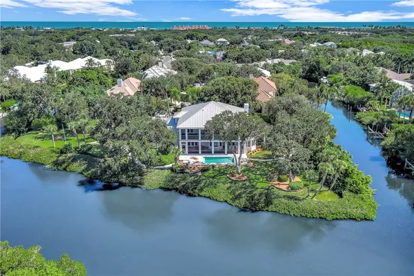 $3,900,000 | 140 Waterway Lane, Vero Beach, FL 32963