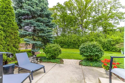$985,000 | 145 South Bradford Court, Lake Forest, IL 60045