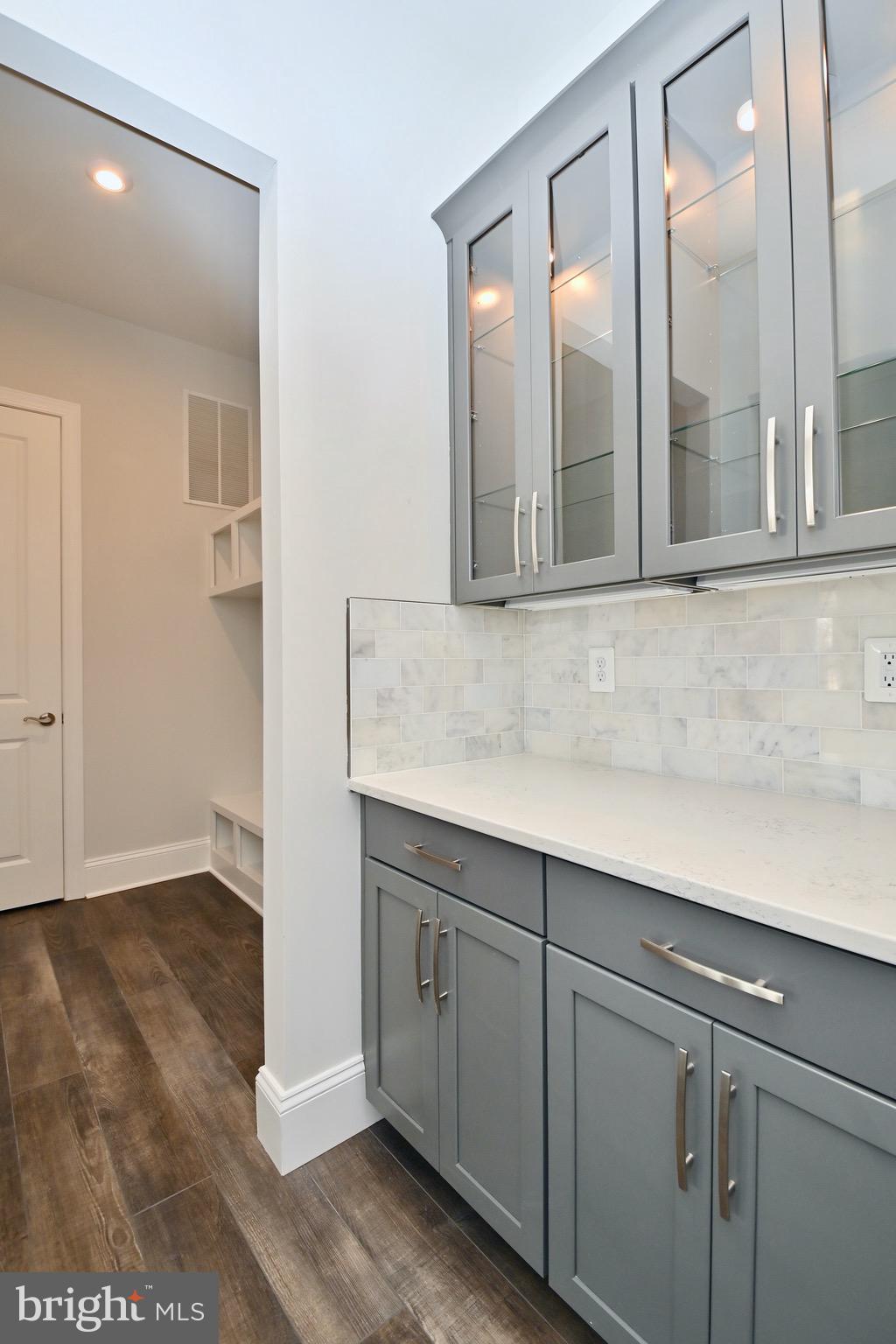 6216 Garden Road Springfield, VA 22152 - Photo 27 of 60 Butler pantry