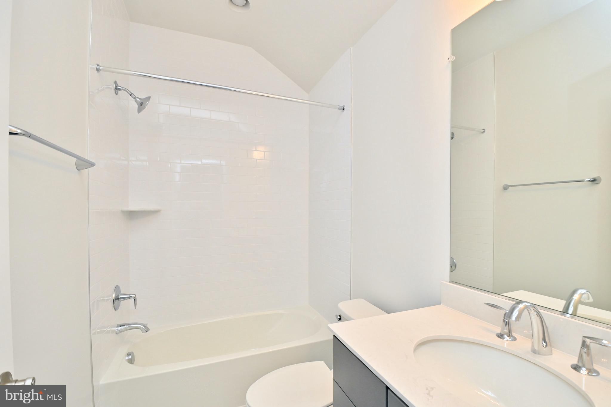 6216 Garden Road Springfield, VA 22152 - Photo 42 of 60 3rd Bedroom suite bath top floor