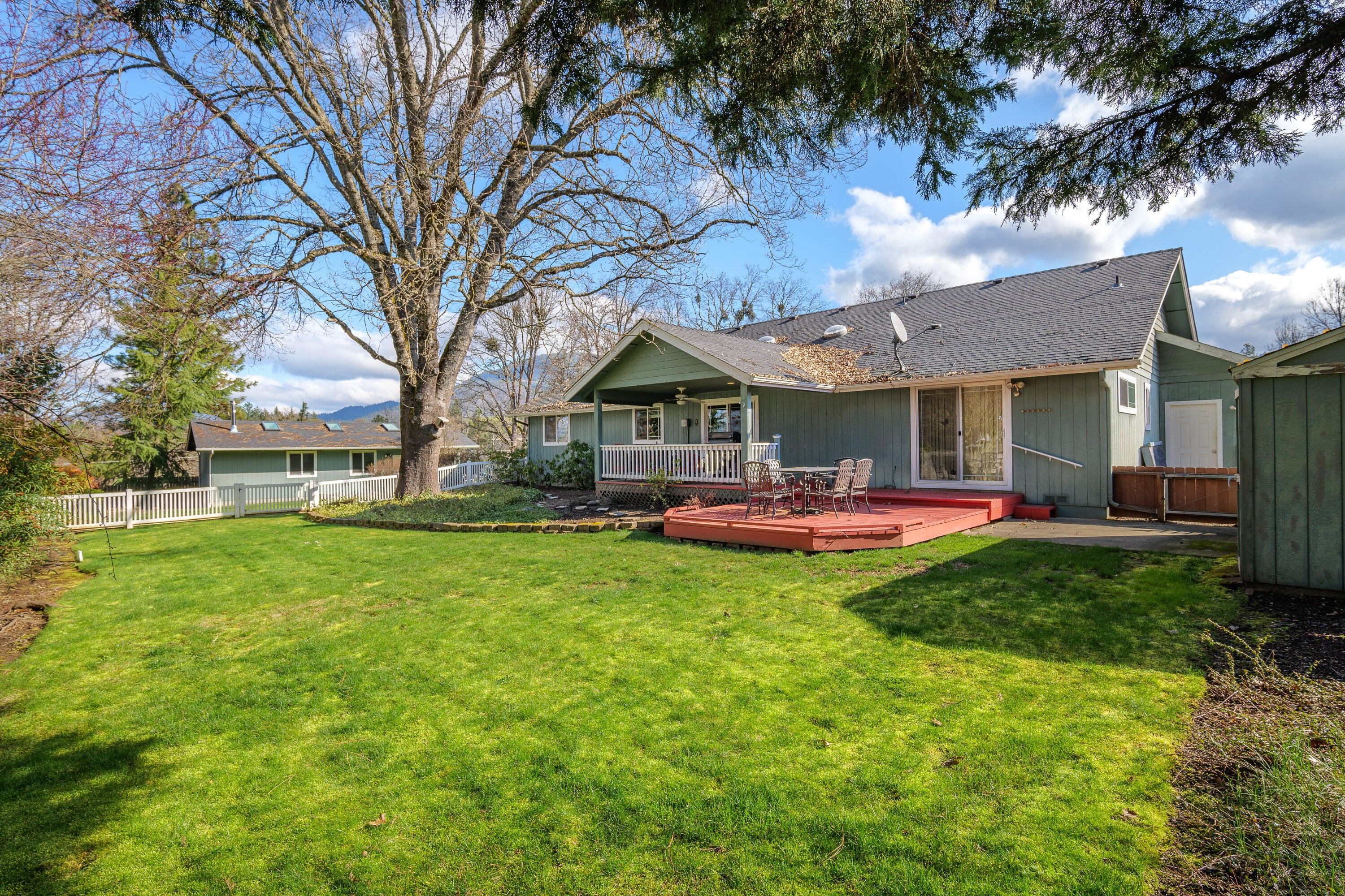 3391 Merlin Road Grants Pass, OR 97526 - Photo 33 of 45 3391MerlinRd-032