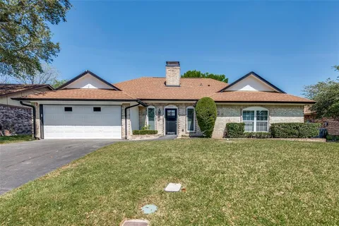 $299,999 | 9904 Ivy Leaf Lane, Fort Worth, TX 76108