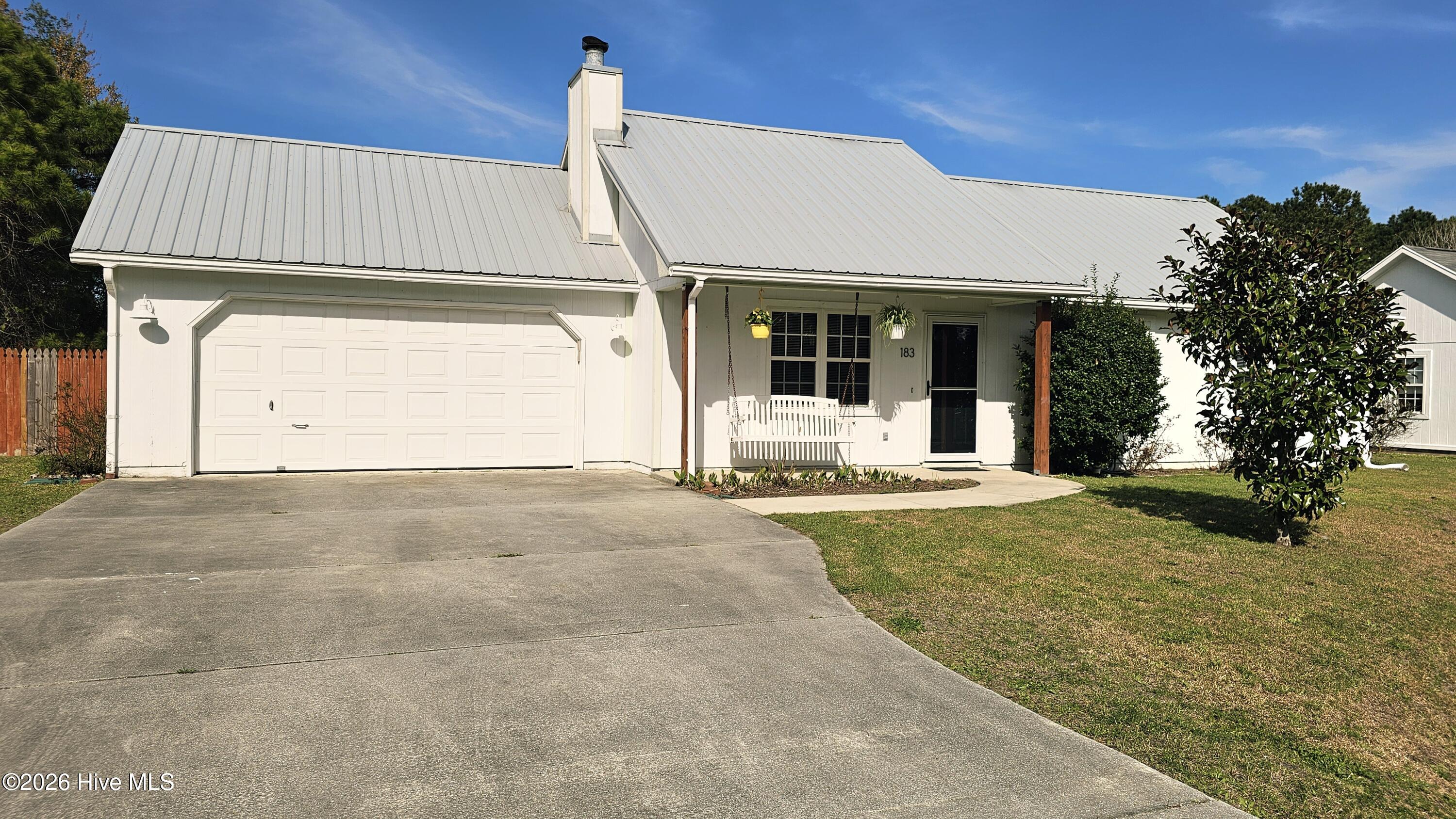 183 Parnell Road Hubert, NC 28539 - Photo 3 of 22 Front Left