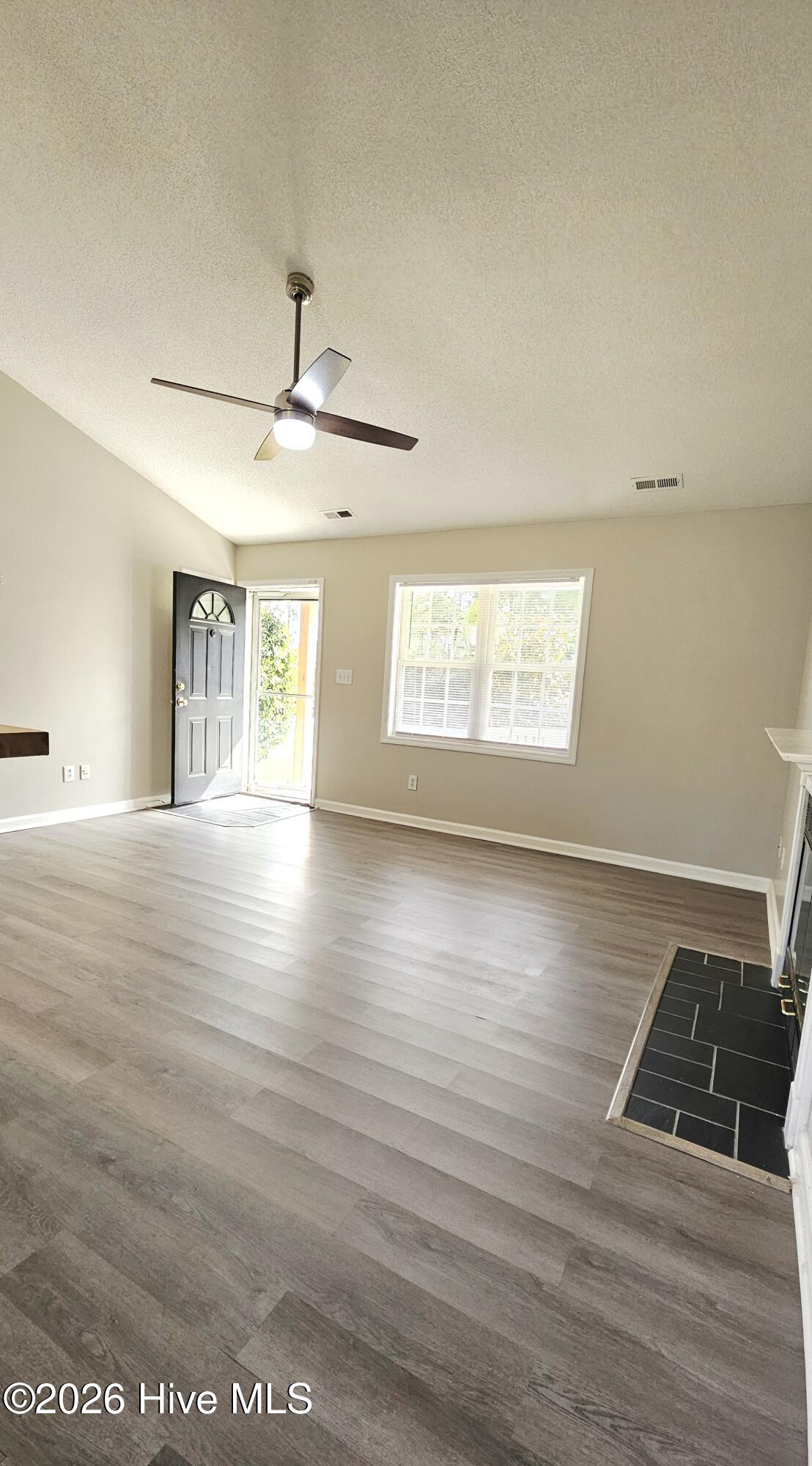 183 Parnell Road Hubert, NC 28539 - Photo 7 of 22 Primary Living Space