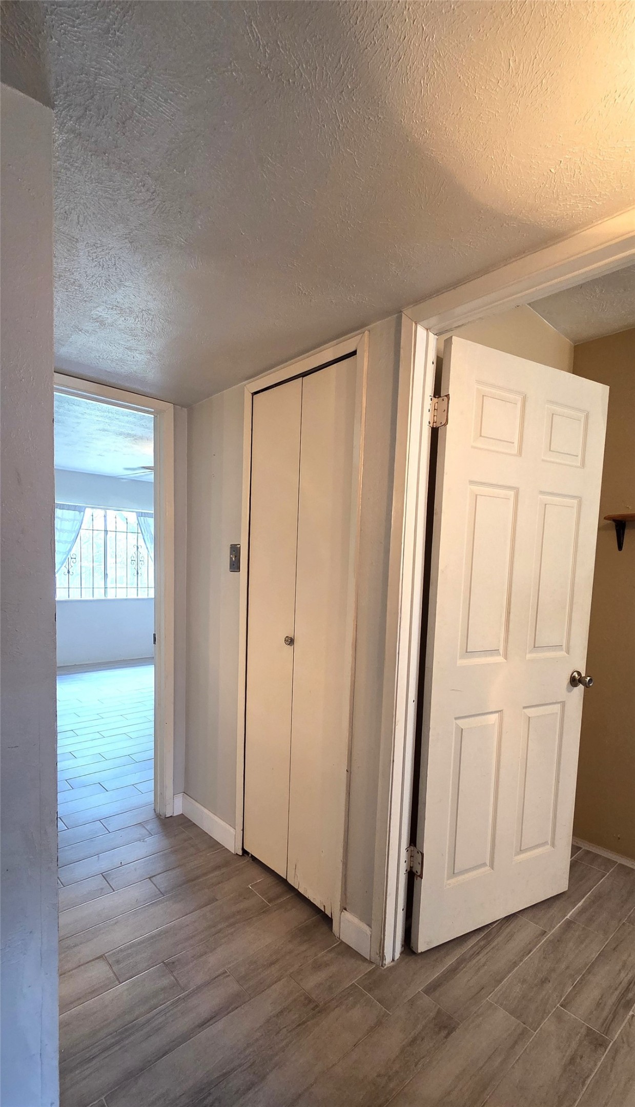 14110 Pinewest Drive Houston, TX 77049 - Photo 12 of 26 Hall Closet