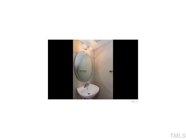 2333 Turtle Point Drive Raleigh, NC 27604 - Photo 7 of 25 Gallery Image 7