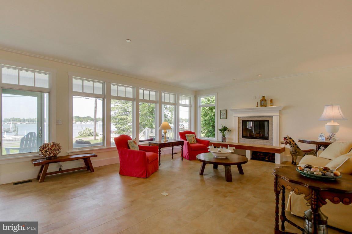 1027 Back Bay Beach Road West River, MD 20778 - Photo 11 of 30 Family Room