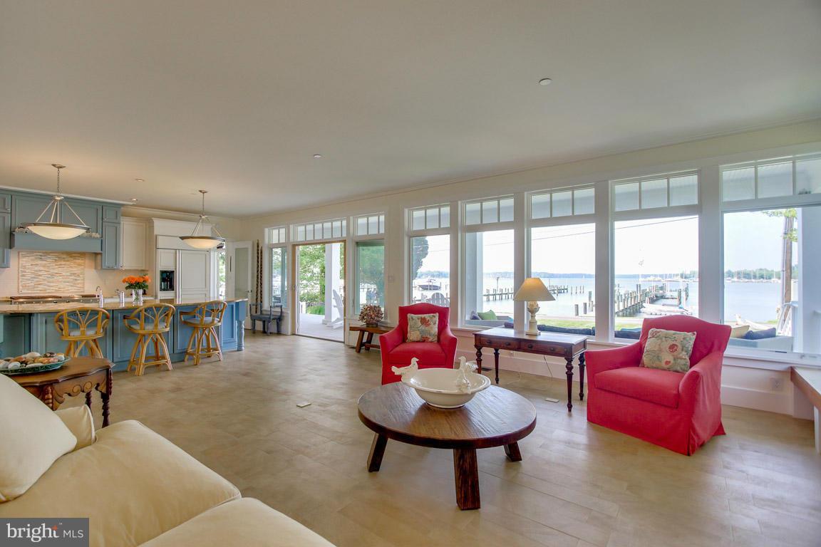 1027 Back Bay Beach Road West River, MD 20778 - Photo 12 of 30 Family Room