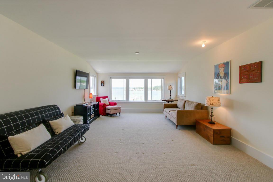 1027 Back Bay Beach Road West River, MD 20778 - Photo 23 of 30 3rd Floor with Full Bath