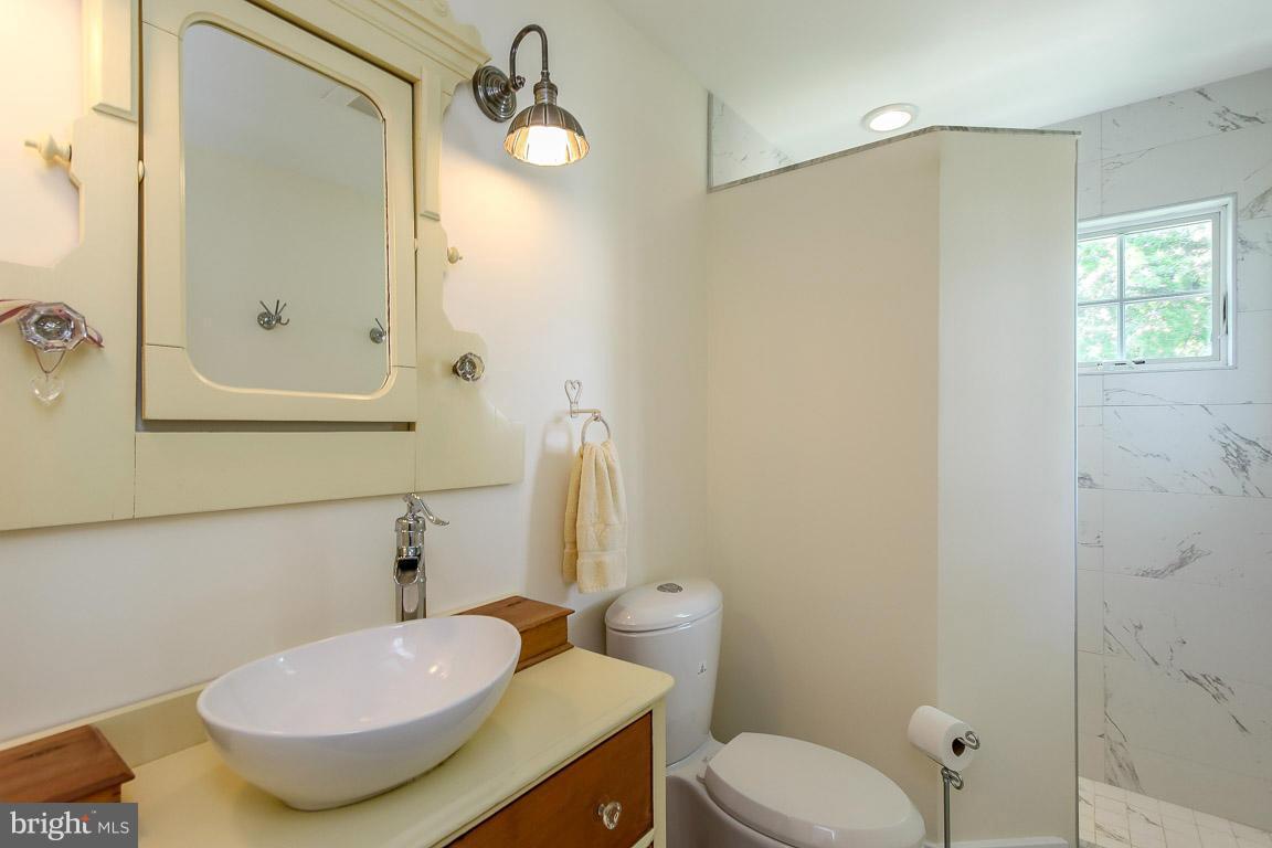 1027 Back Bay Beach Road West River, MD 20778 - Photo 24 of 30 Bath