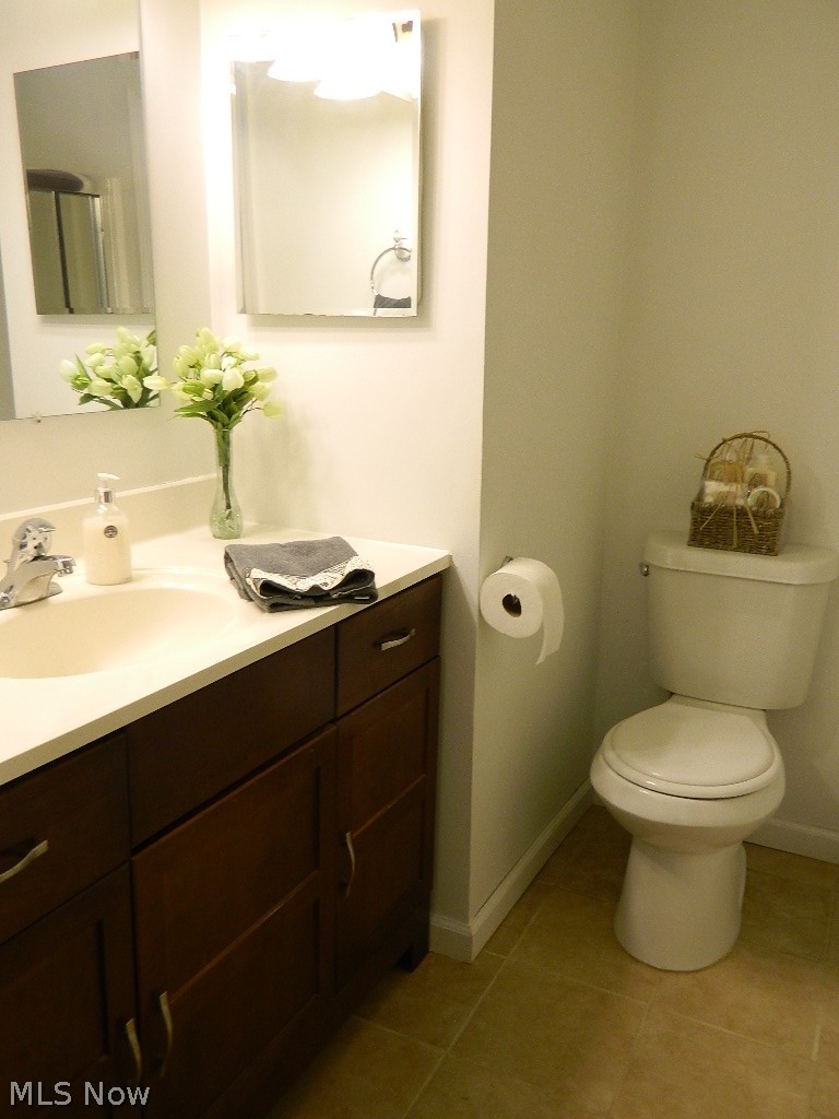 9772 Chardon Road Chardon, OH 44024 - Photo 18 of 35 En-Suite Bathroom - Newly Renovated