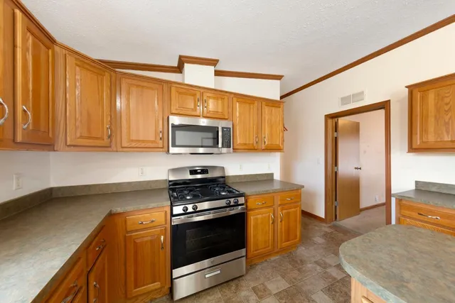 $99,000 | 436 West Hudson Avenue, Mankato, MN 56001