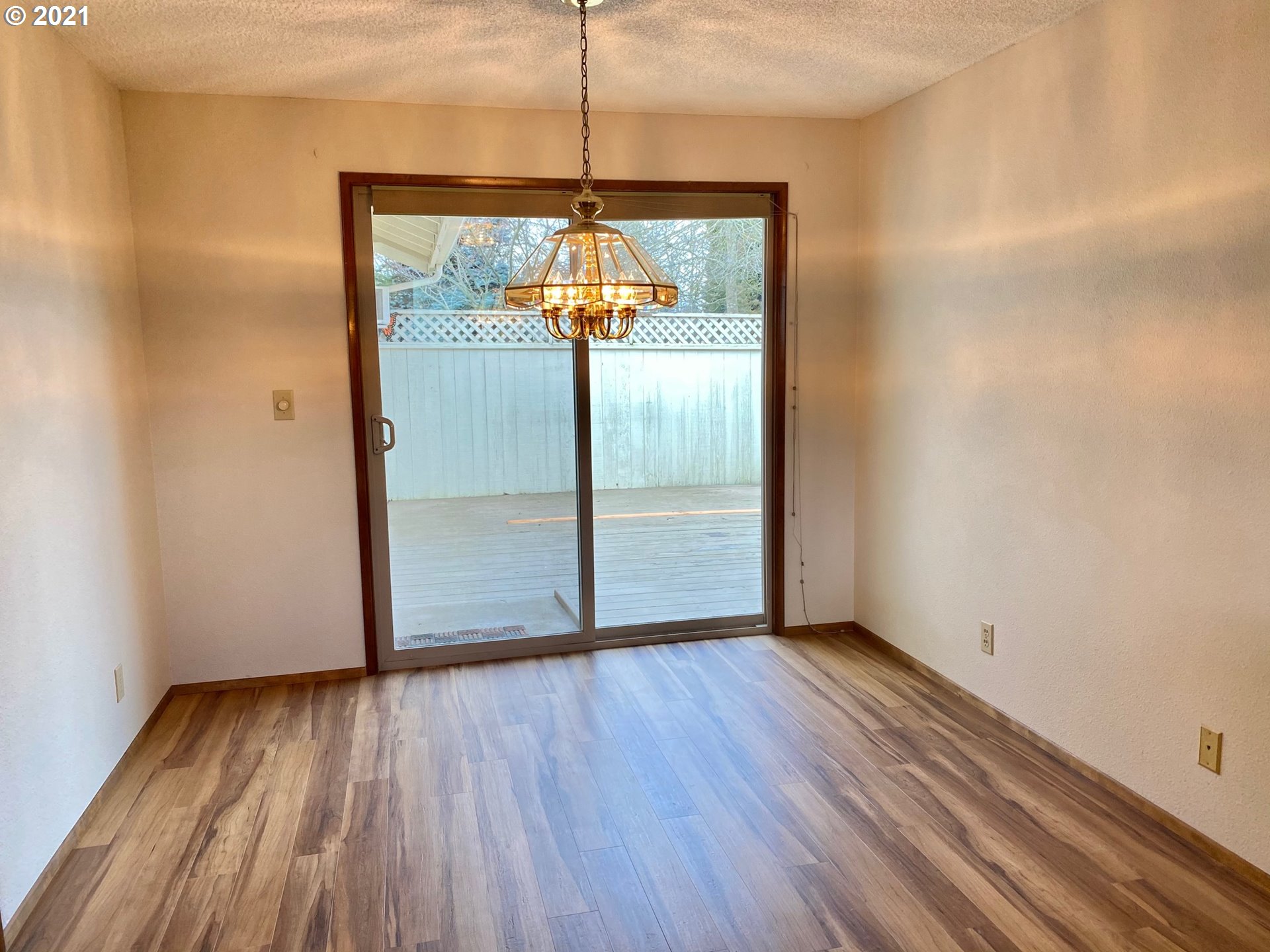 988 Rainbow Drive Springfield, OR 97477 - Photo 12 of 26 Gallery Image 12