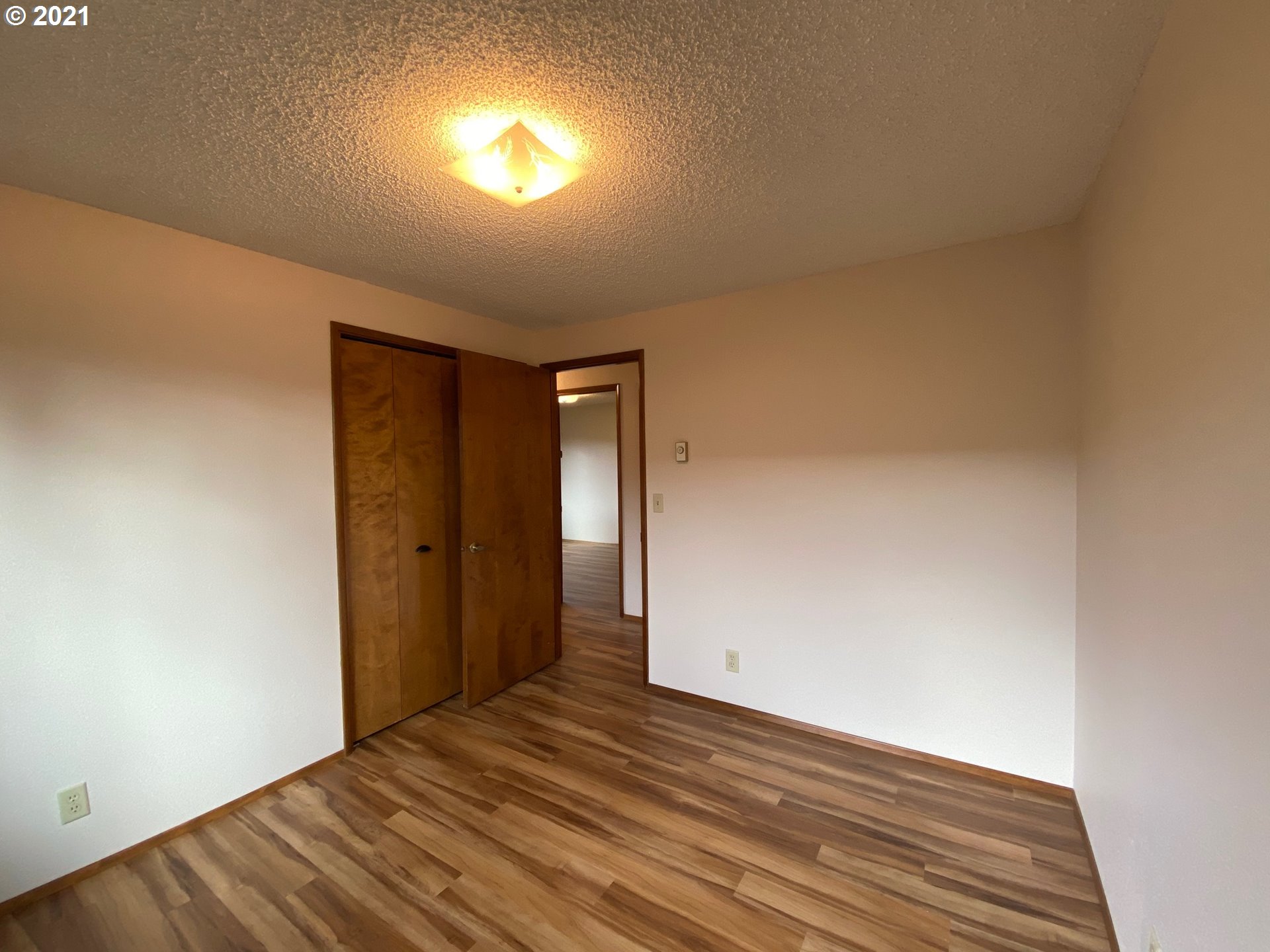 988 Rainbow Drive Springfield, OR 97477 - Photo 16 of 26 Gallery Image 16