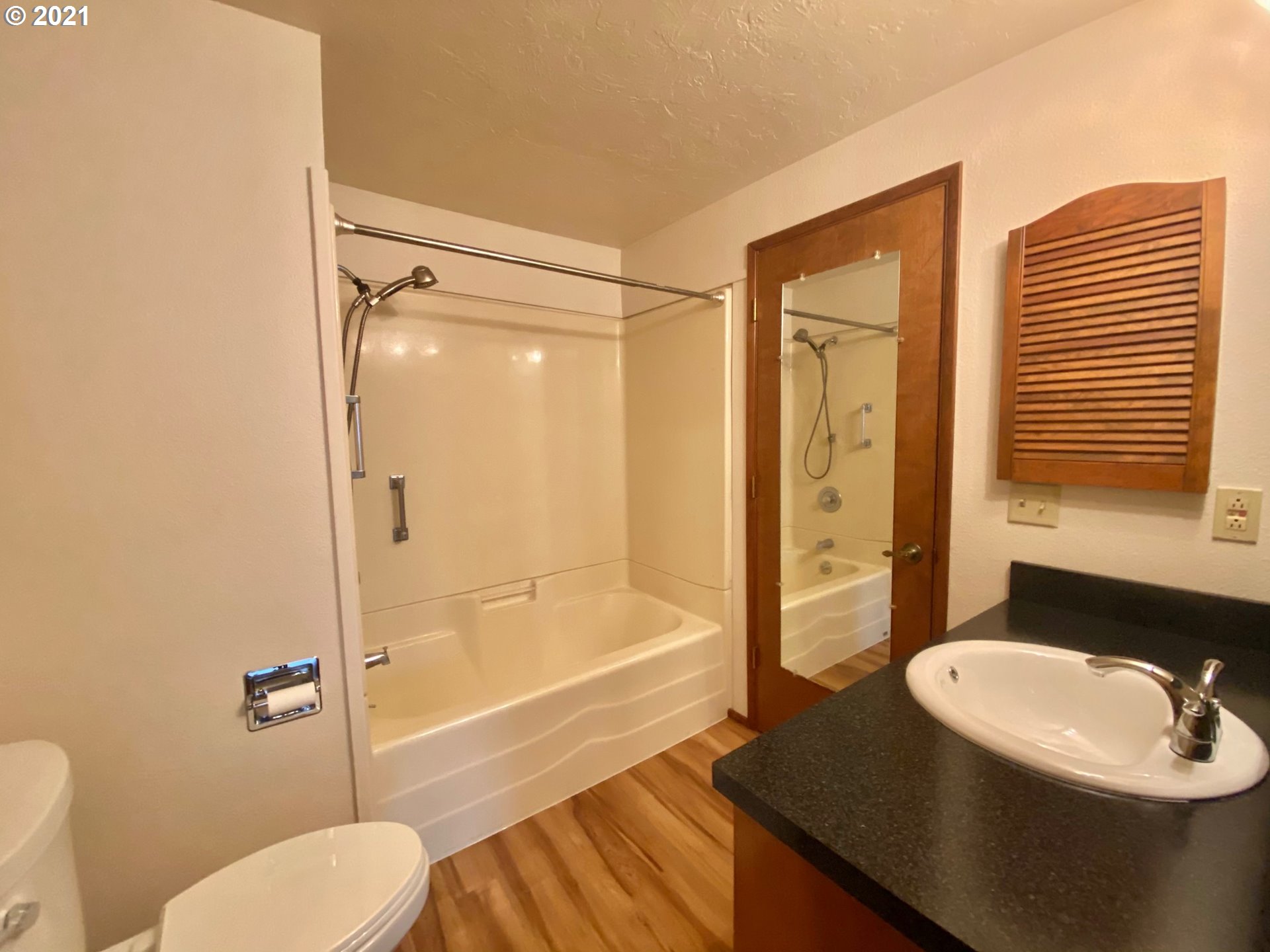 988 Rainbow Drive Springfield, OR 97477 - Photo 19 of 26 Gallery Image 19
