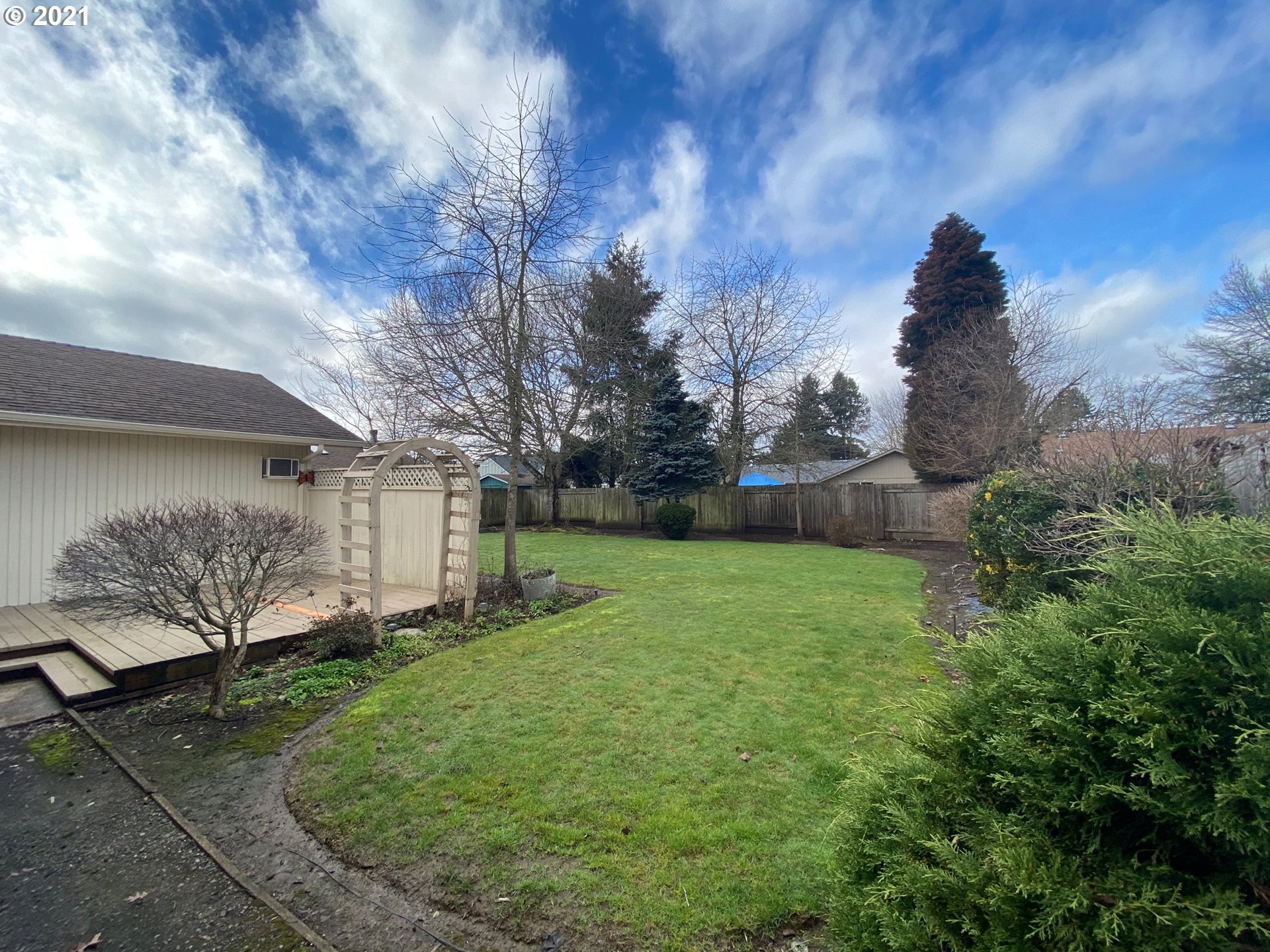 988 Rainbow Drive Springfield, OR 97477 - Photo 21 of 26 Gallery Image 21