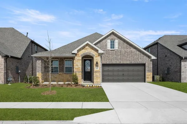 $389,000 | 661 Tyronza Drive, Justin, TX 76247