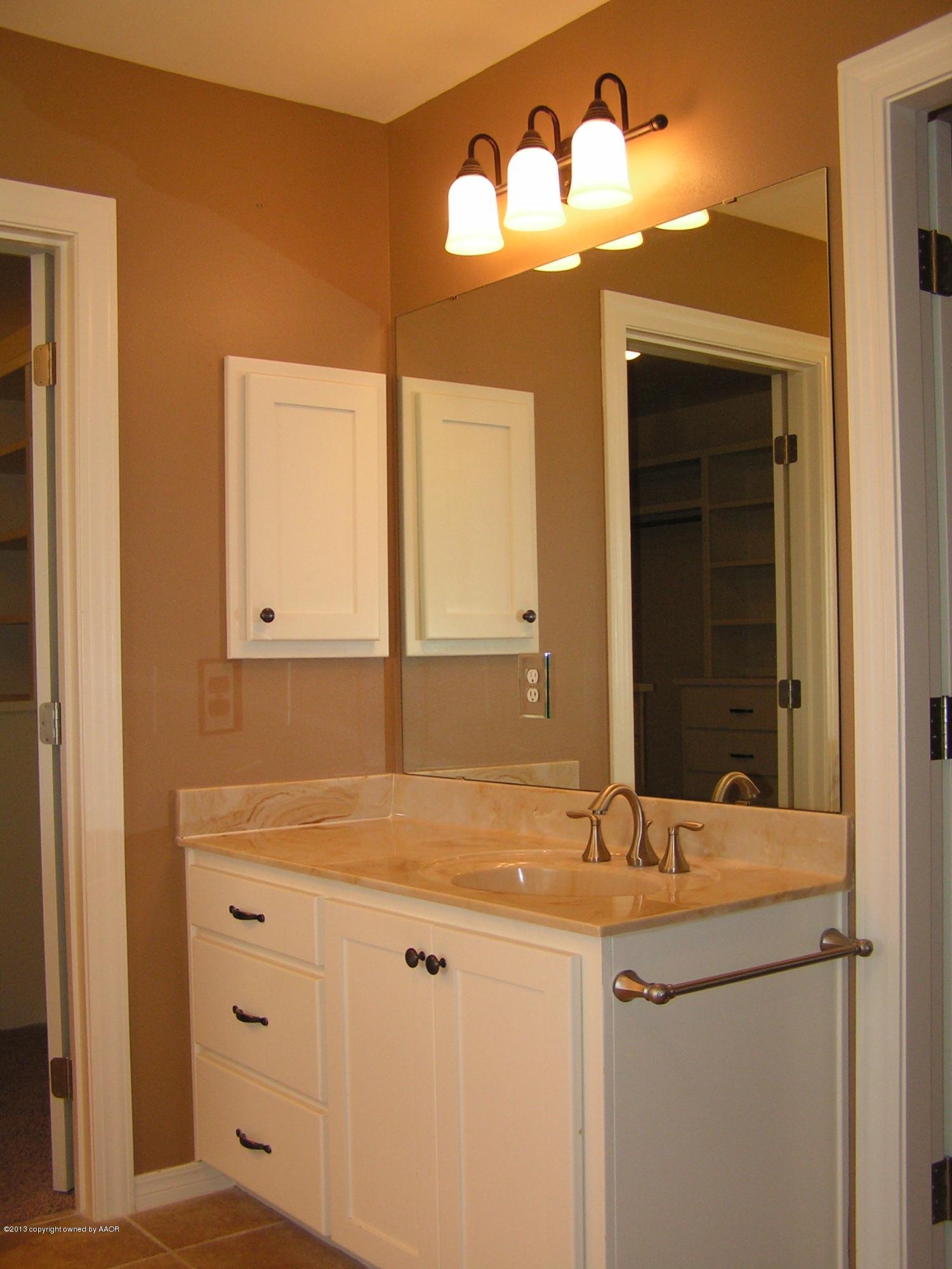 6670 Red Rock Road Amarillo, TX 79118 - Photo 38 of 71 MASTER BATHROOM