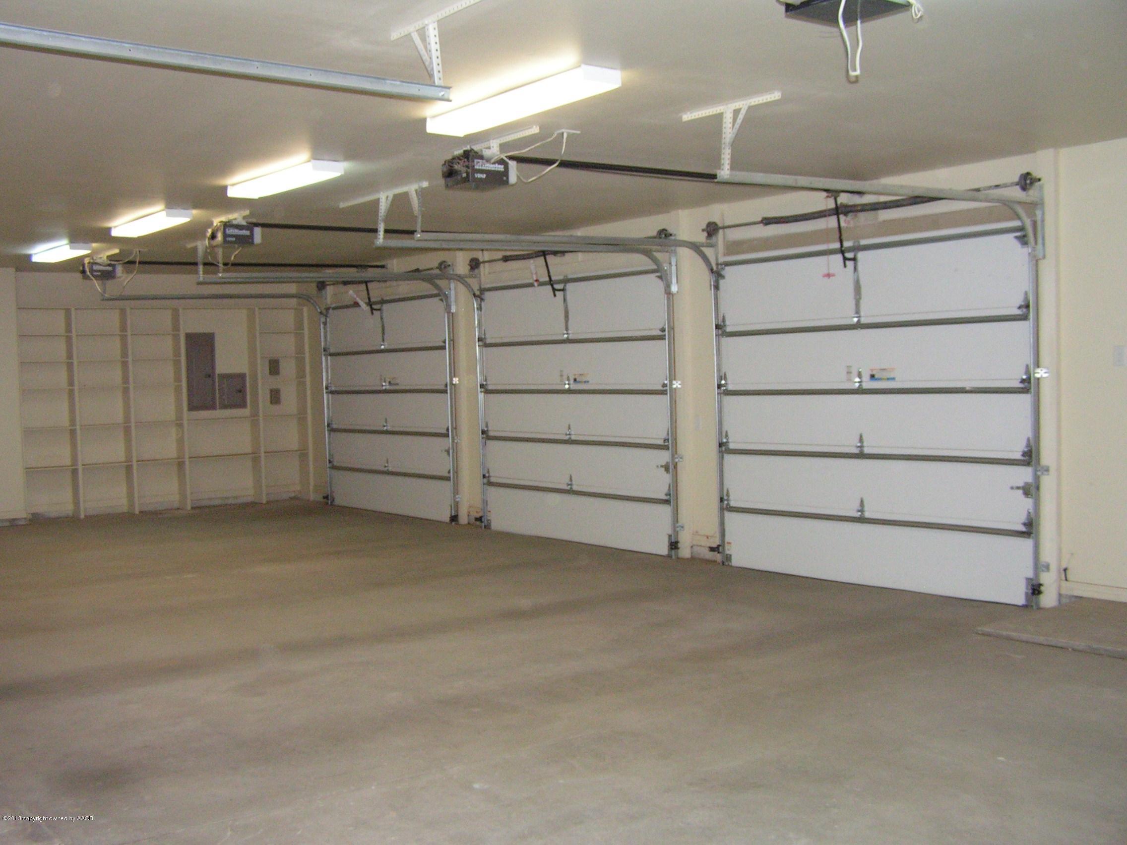 6670 Red Rock Road Amarillo, TX 79118 - Photo 62 of 71 ATTACHED 4-CAR GARAGE