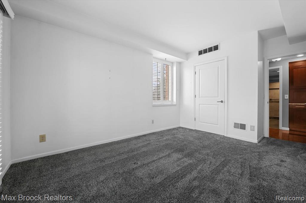 969 Green View Court, Unit 42 Rochester Hills, MI 48307 - Photo 27 of 41