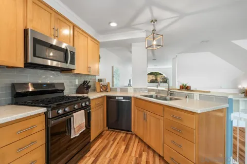 $724,888 | 9230 Lake Murray Boulevard, Unit F, San Diego, CA 92119