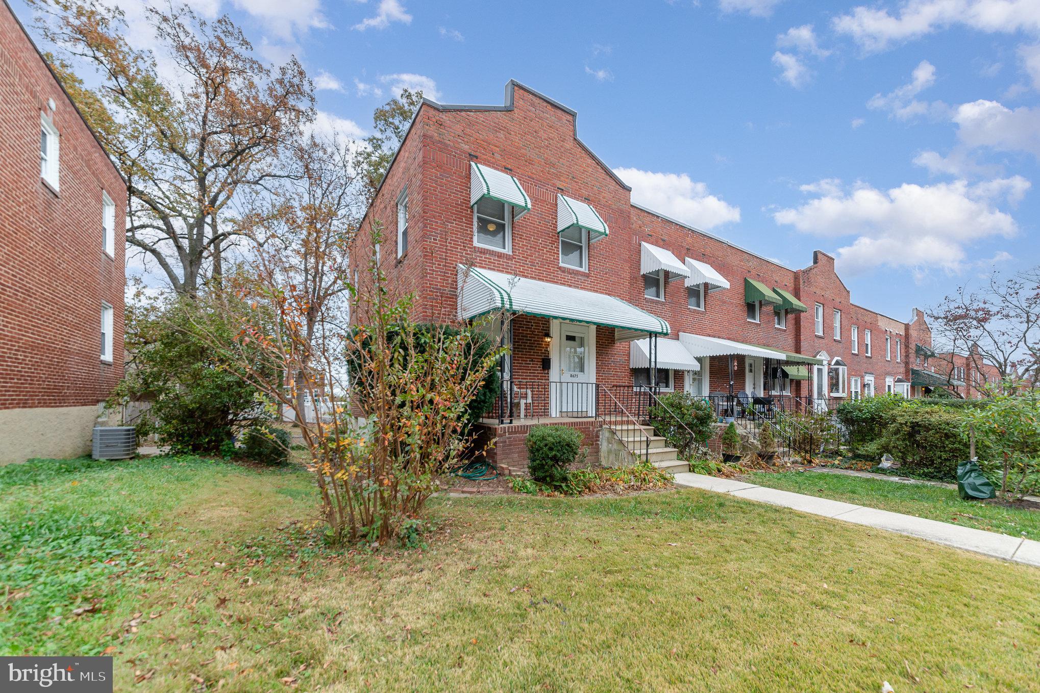 8675 Oak Road Parkville, MD 21234 - Photo 4 of 33