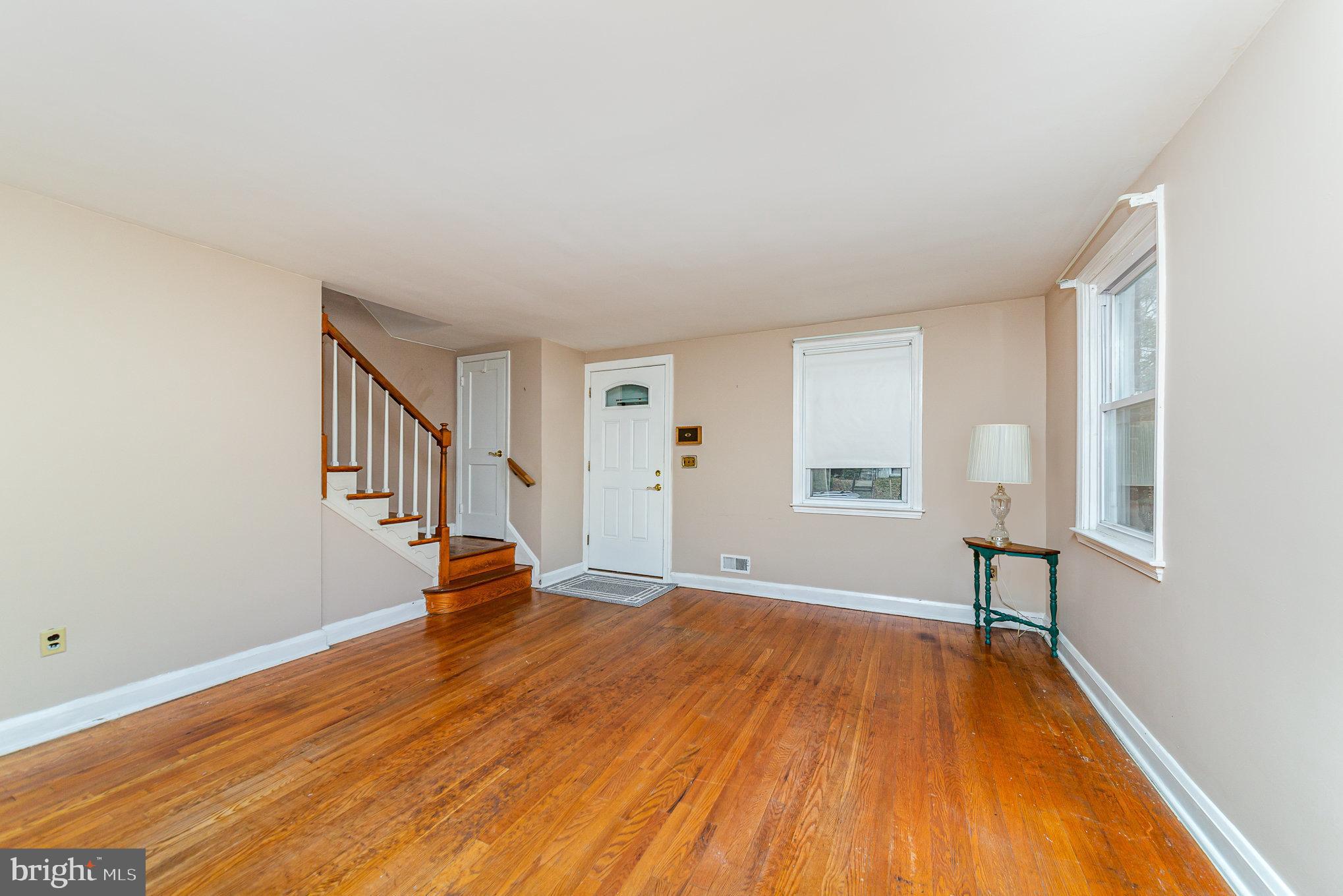 8675 Oak Road Parkville, MD 21234 - Photo 6 of 33