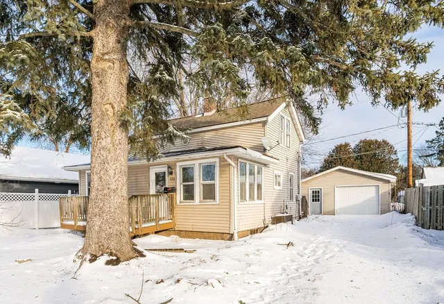 $219,900 | 320 20th Street, Cloquet, MN 55720