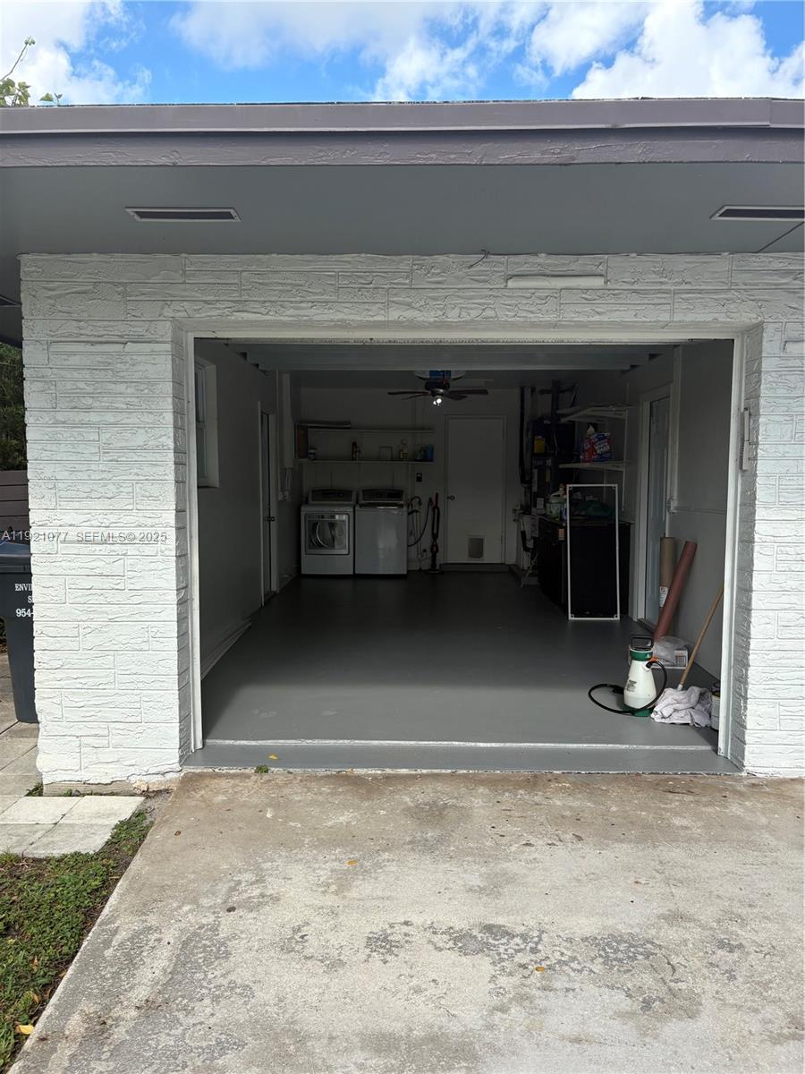 3617 Cleveland Street Hollywood, FL 33021 - Photo 2 of 16 a view of garage