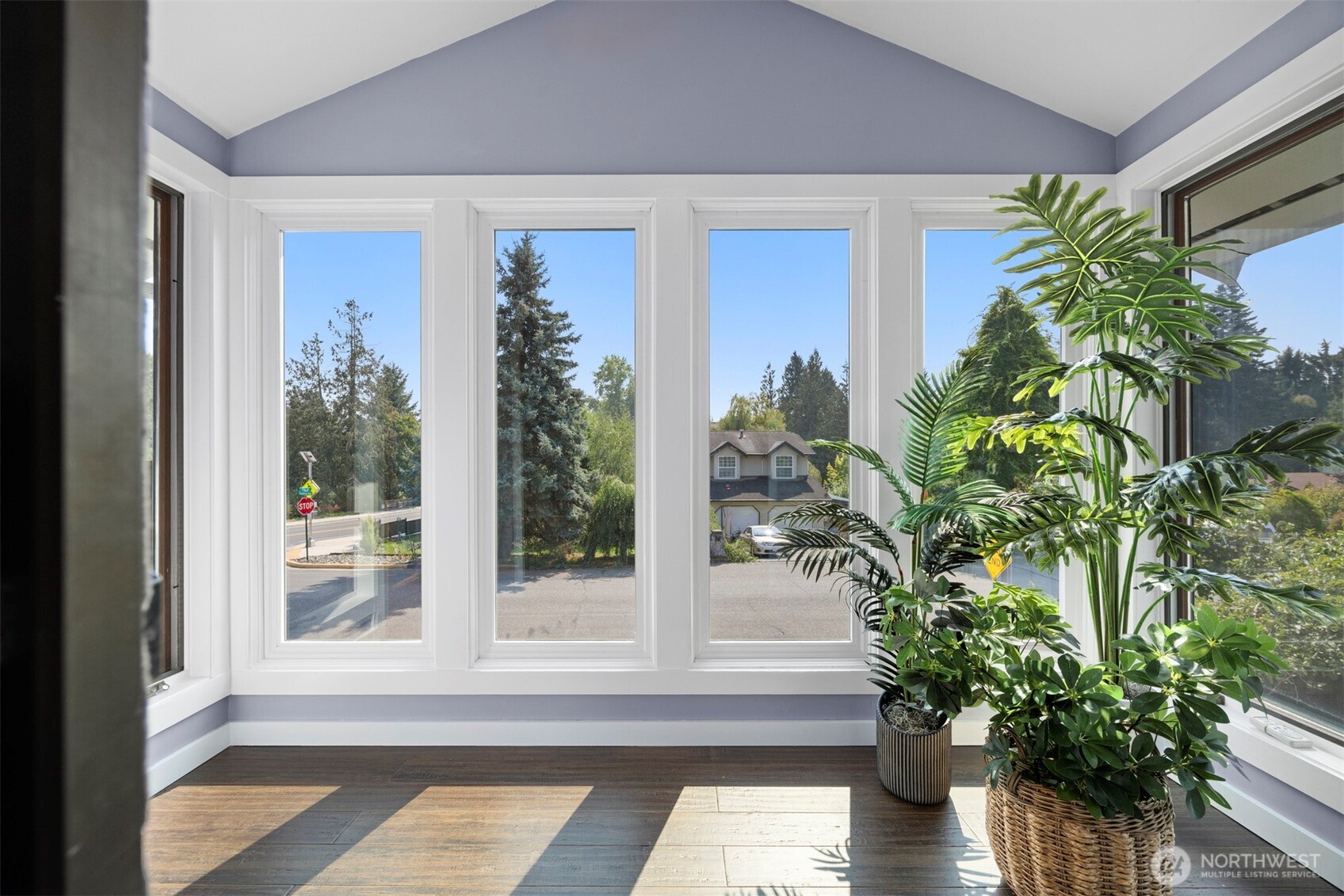 403 17th Street Lynden, WA 98264 - Photo 17 of 40 a view of a entryway