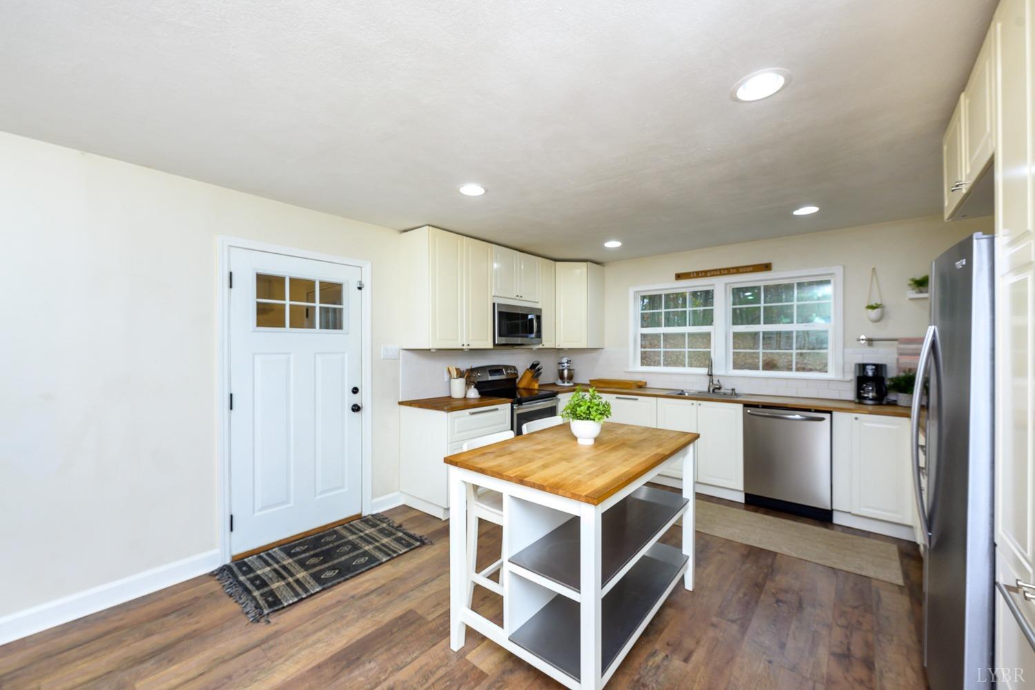 1220 Sunnymeade Road Rustburg, VA 24588 - Photo 47 of 67 Gallery Image 47