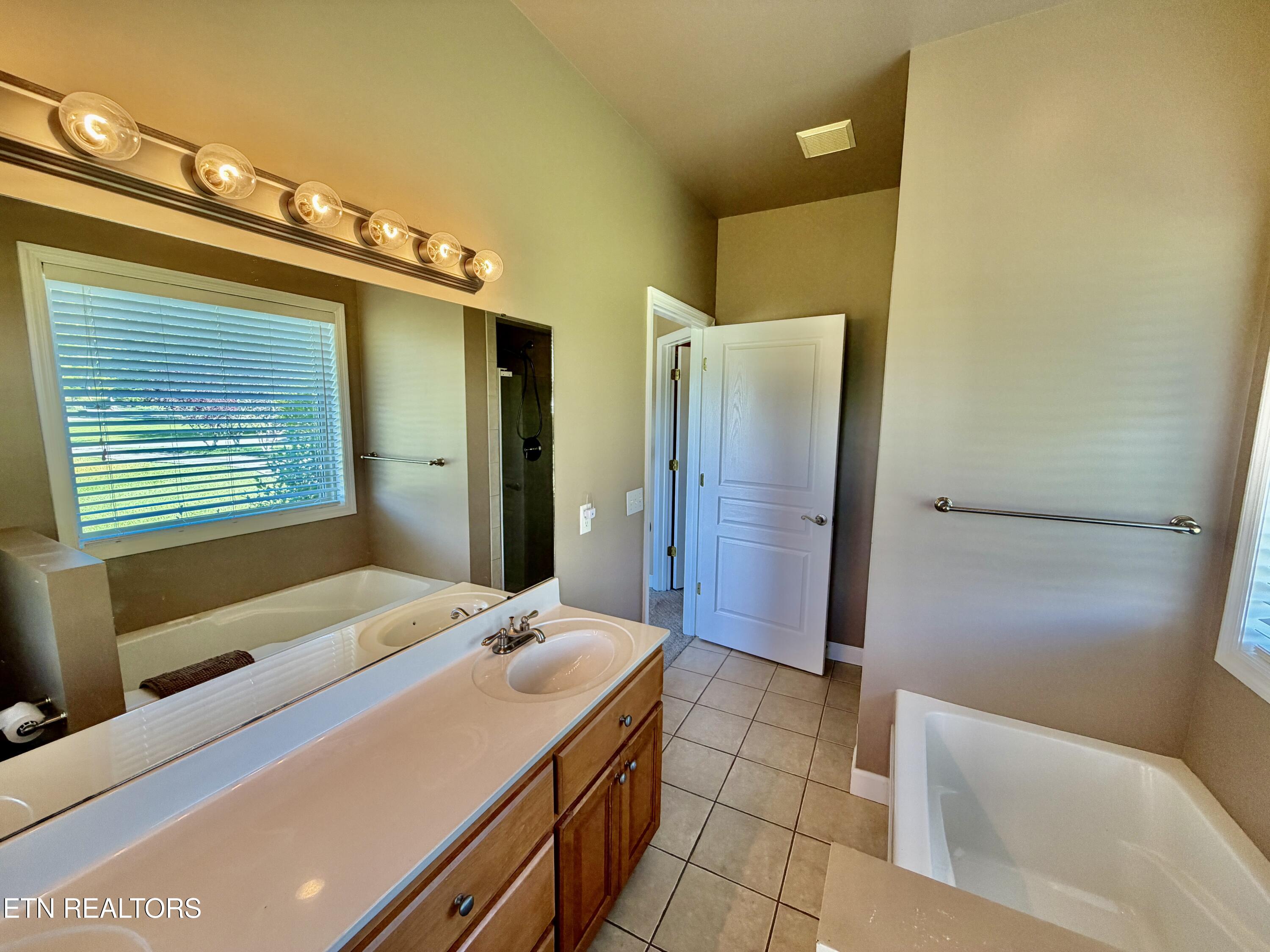1770 Buffalo Road Oneida, TN 37841 - Photo 28 of 57 38