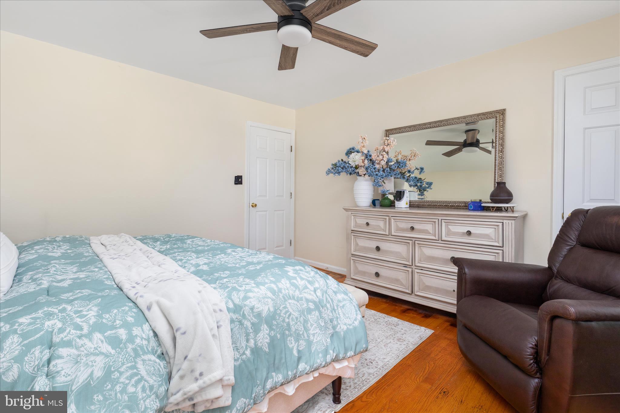208 North Rappahannock Street Remington, VA 22734 - Photo 16 of 21 a bedroom with a bed and closet