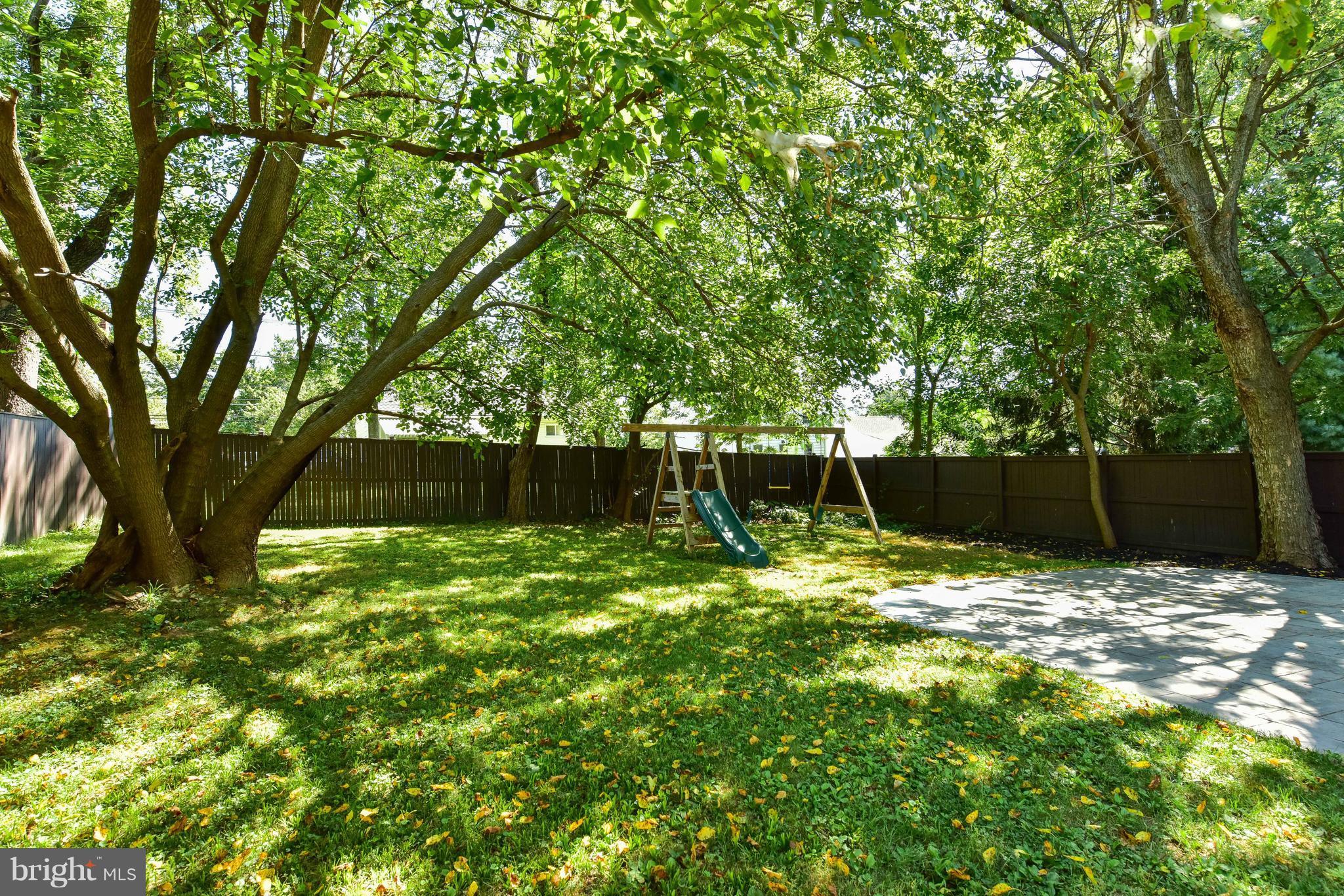 10807 Huntley Place Silver Spring, MD 20902 - Photo 18 of 19 Exterior (Rear)