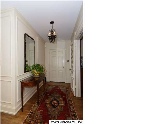 2612 Abingdon Road Birmingham, AL 35243 - Photo 3 of 32