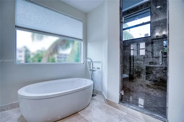 $38,000 | 13300 Biscayne Bay Terrace, North Miami, FL 33181