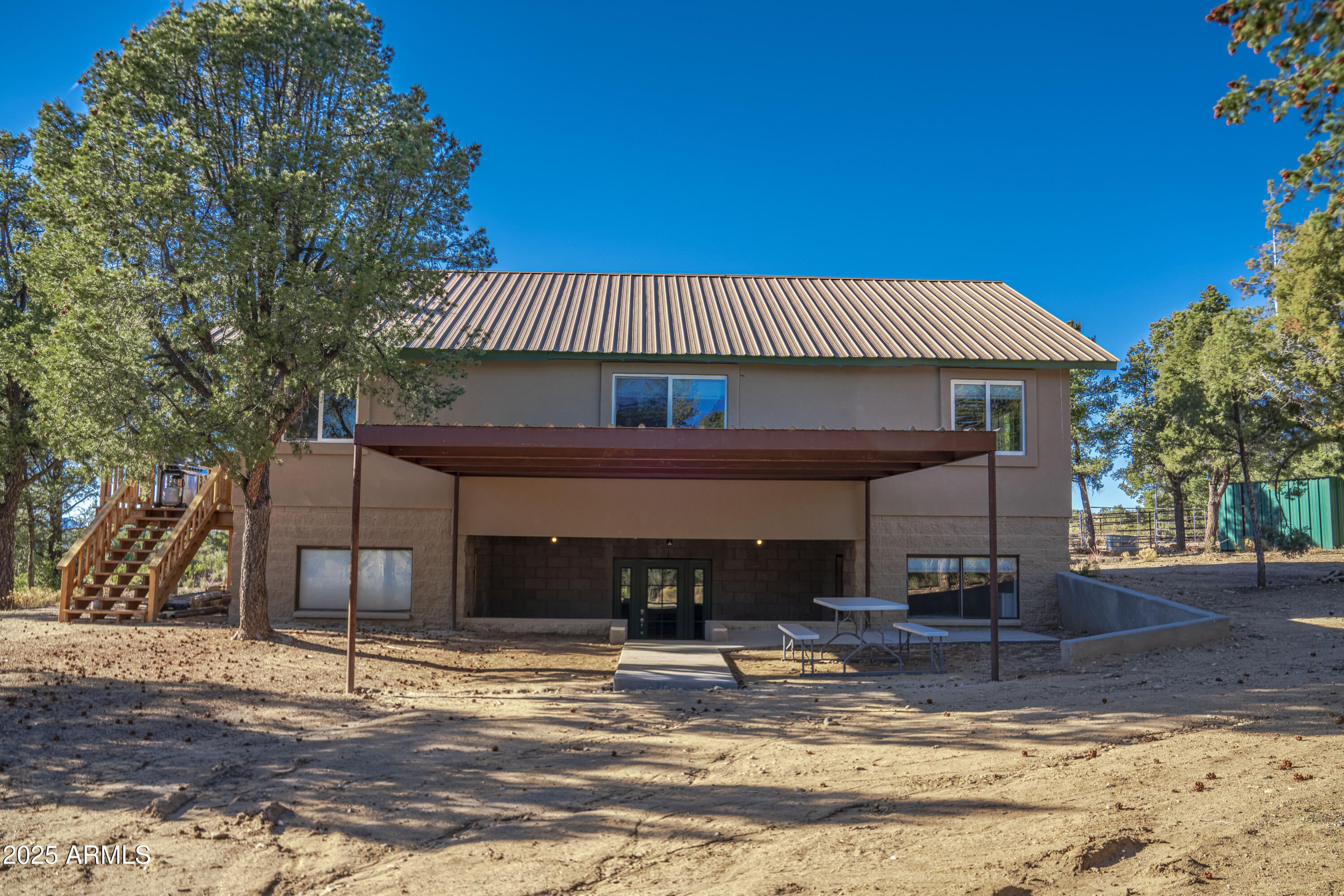 3555 W Stafford Rd00052